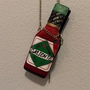 Aldo SpicyRazzle Crossbody Bag with Gold Chain